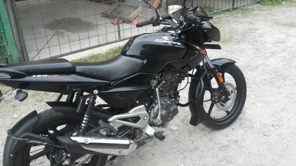 Vendo Rouser 135 Modelo 2016
