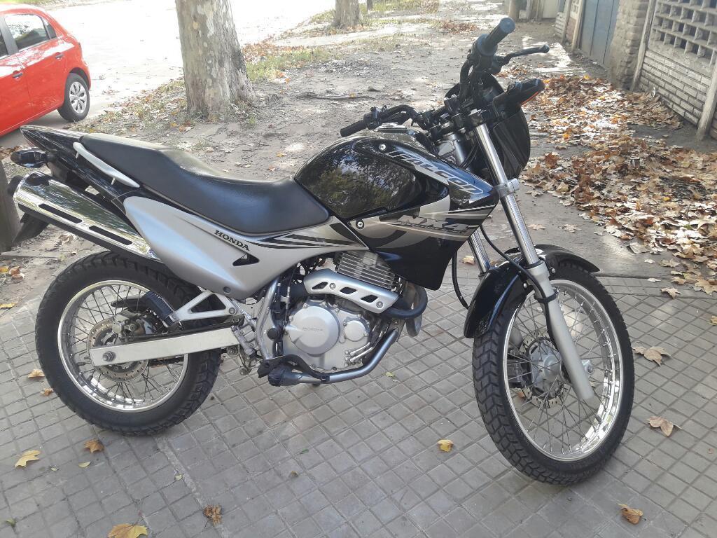 Vendo O Permuto Honda Falcon 2013