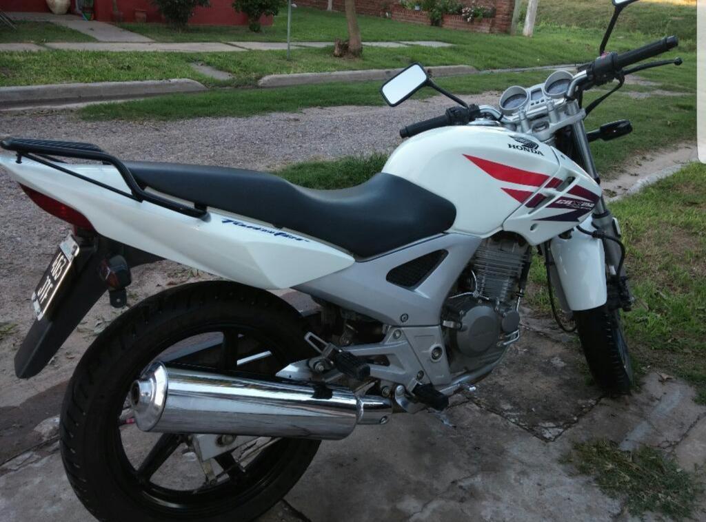 Impecable Honda Twister 250