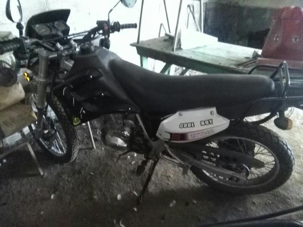 Vendo Moto Zanela 200