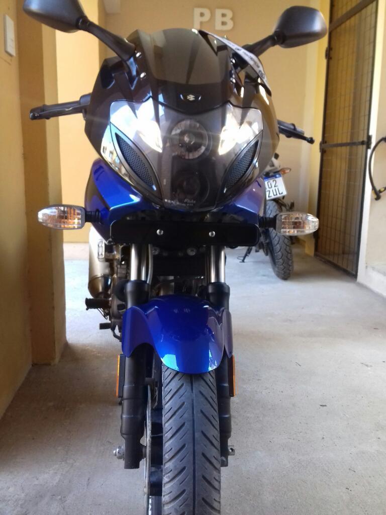 Vendo O Permuto Rouser 220 F