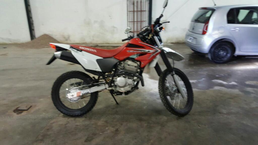 Vendo Honda Tornado 2014