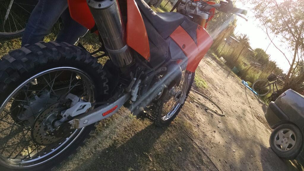 Se vende MTL XMM 250 modelo 2013