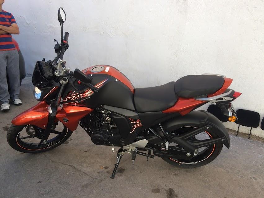 Vendo Yamaha Fzs 2.0 Mod 2017 igual a 0km!