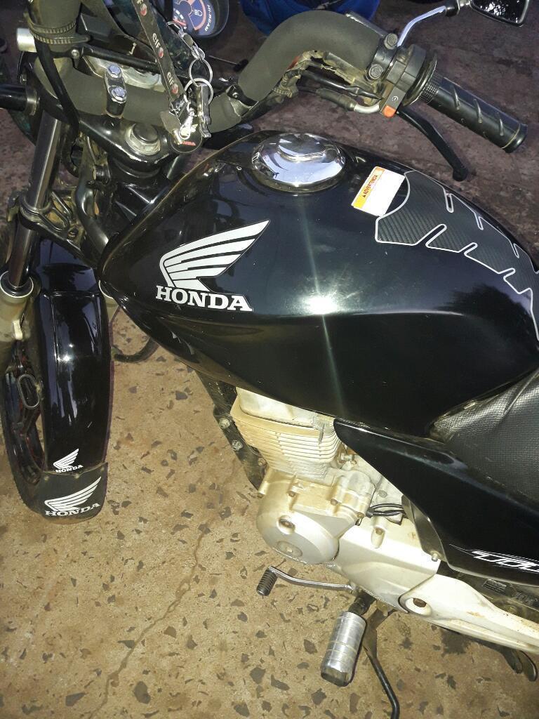 Vendo O Permuto Titan 150