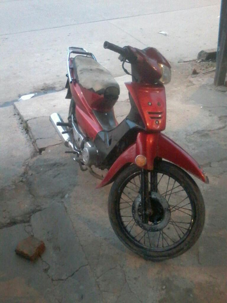 Vendo Moto 110 en Buen Estado