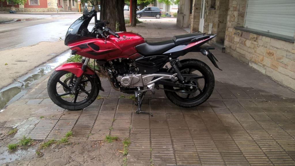 bajaj 220f no twister no ybr