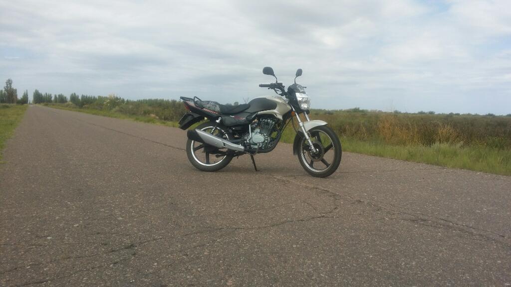 Vendo Moto Zanella 150 Ghost 2016