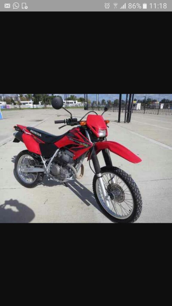 Honda Tornado 2013 con 4.800 Km