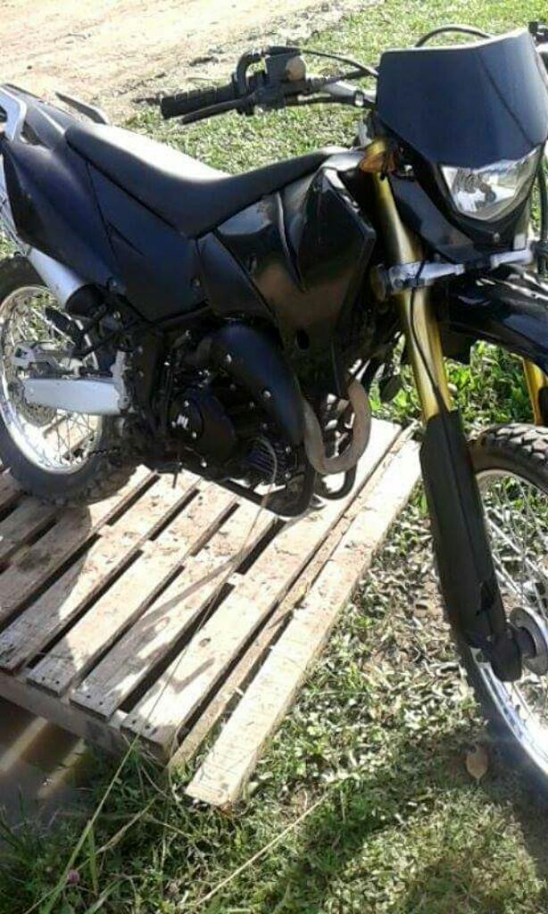 Vendo Motomel Xmm 250 en Buen Estado