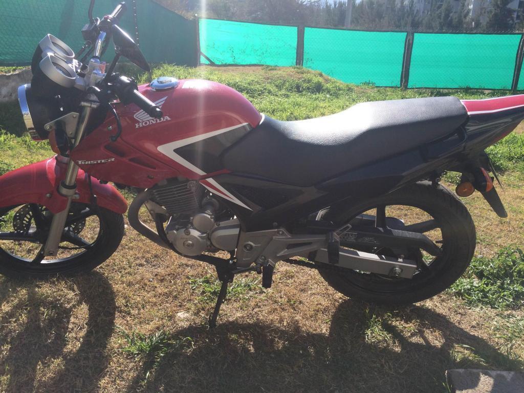 HONDA TWISTER CBX 250 2014 ESCUCHO OFERTAS DE CONTADO