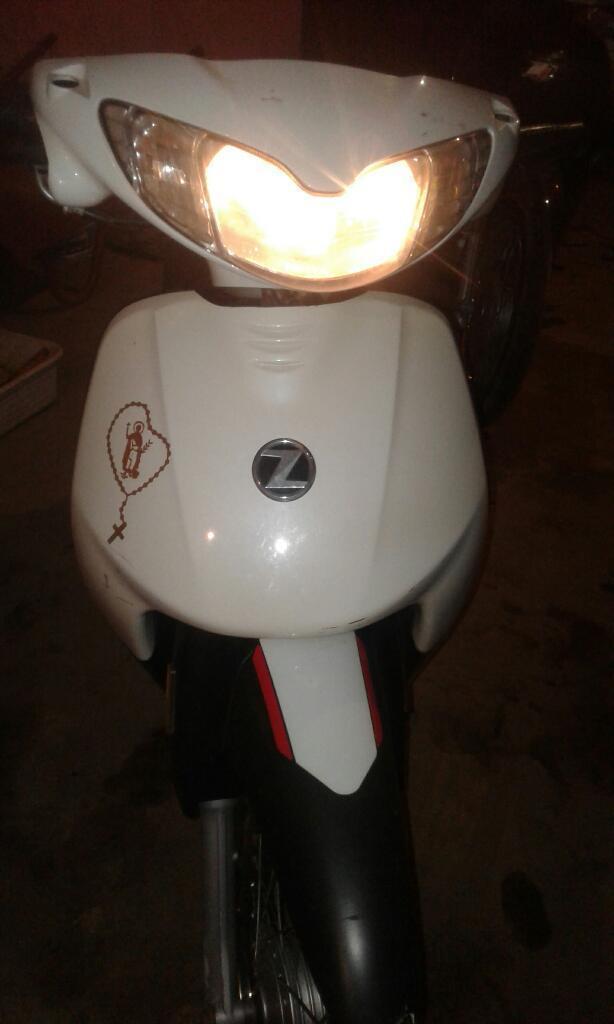 Moto Zb Modelo 2015 Comprada en Diciembr