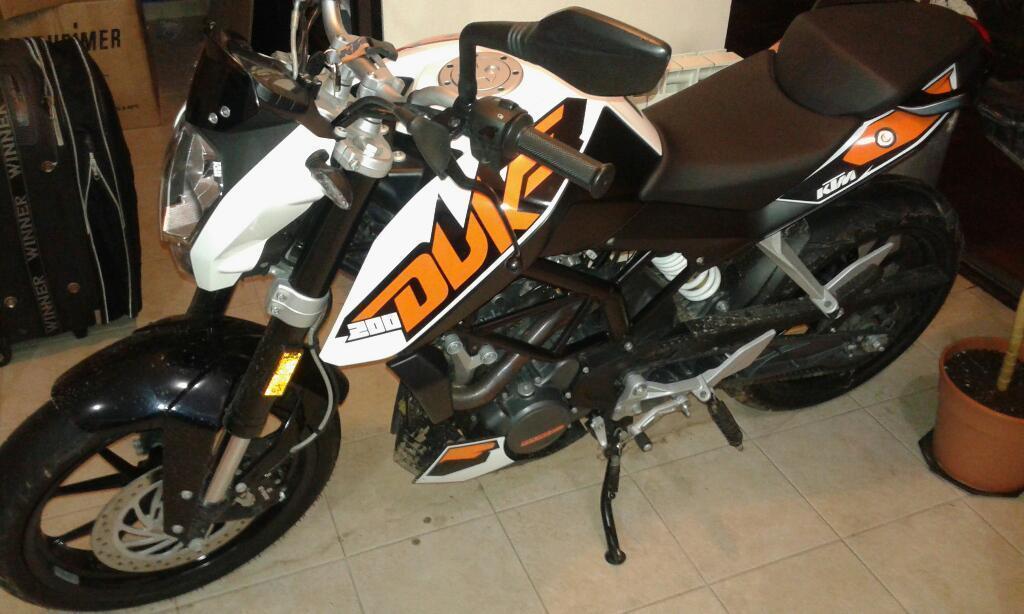 Ktm Duke 200 2015 con 4700 Km