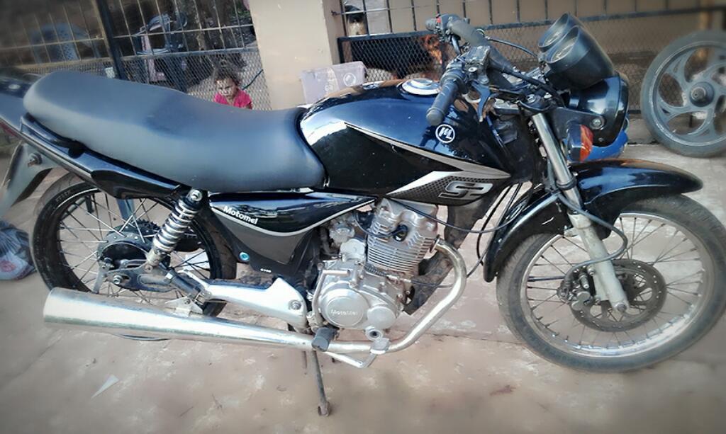 Vendo Moto 150 con Todos Los Papeles