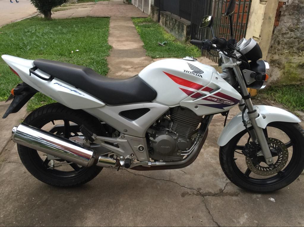 Vendo Honda Cbx 250 Twister 2011