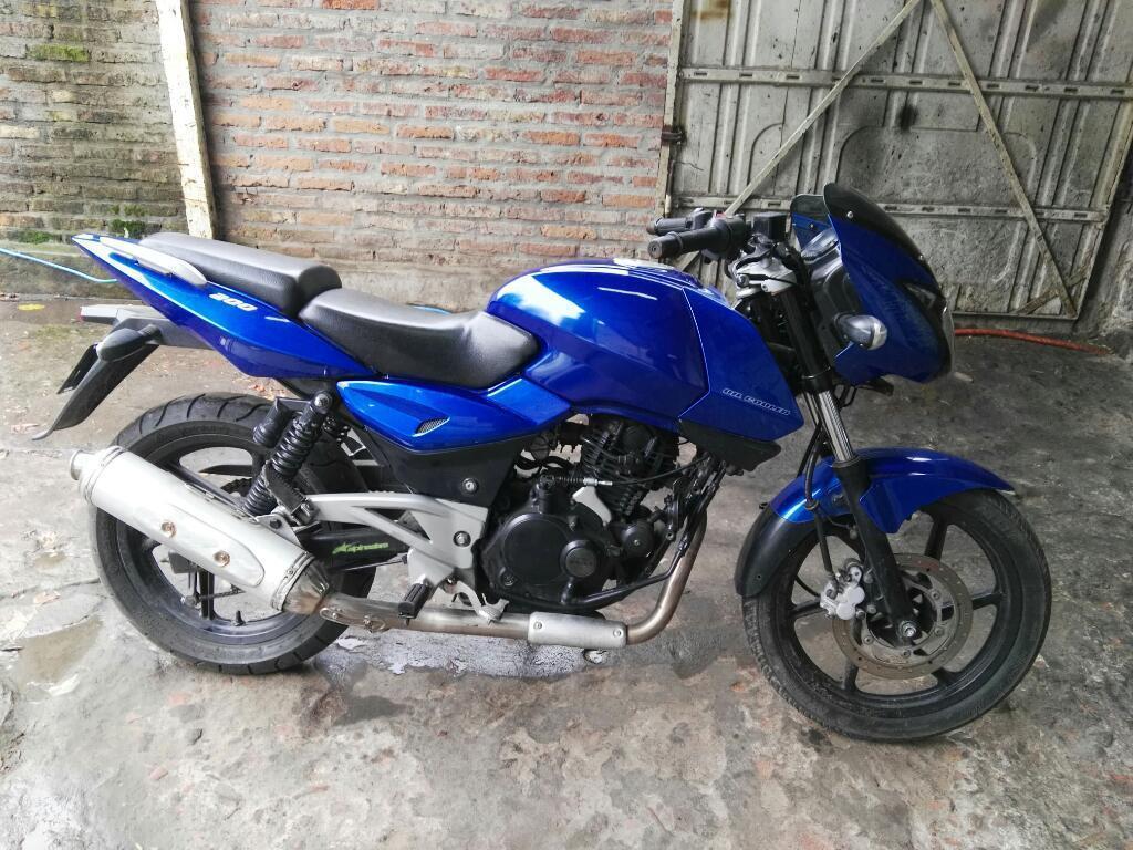 Vendo Bajaj Pulsar 200