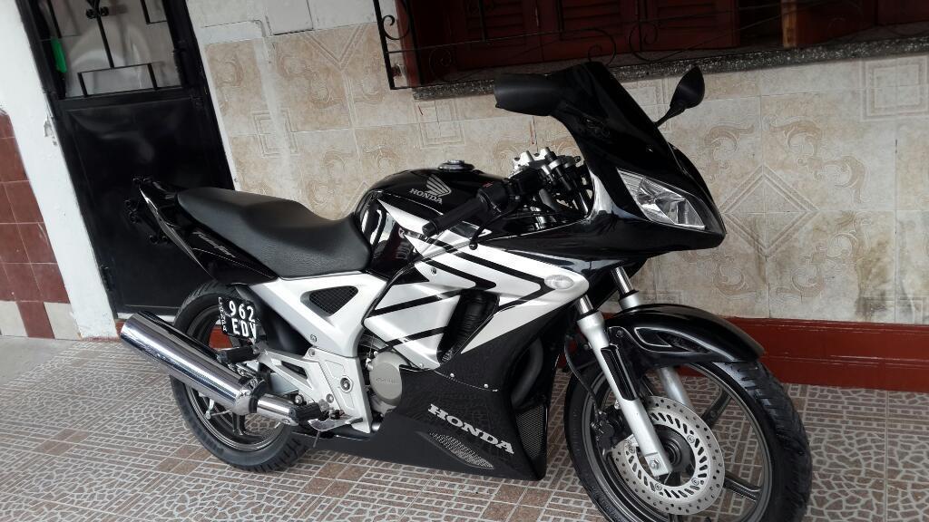 Titular Vende Honda Twister 250c 9000km