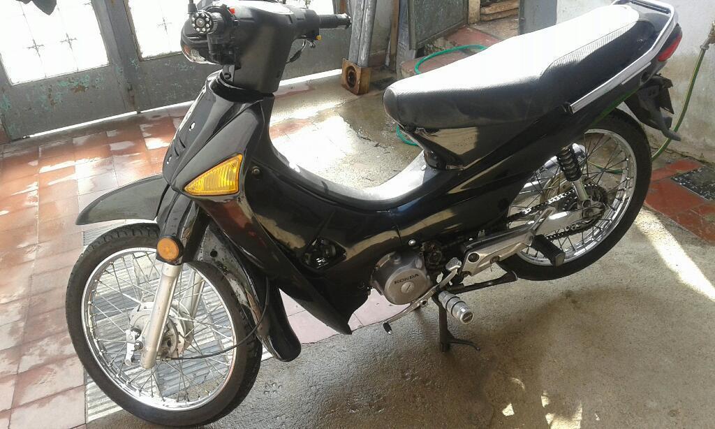 Honda Waver. Está Casi Nueva Escucho Ofe