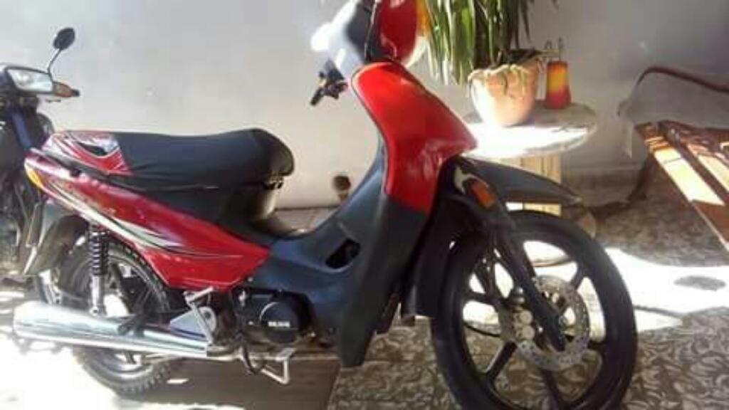 Vendo Moto en Excelente Estado