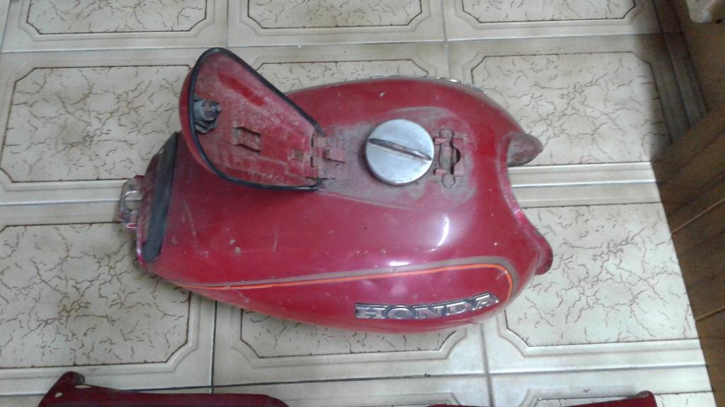 Honda Twinstar cm 200 t Vendo Tanque , cachas, asiento y manubrio Originales