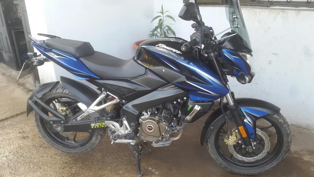 Bajaj ns 200 modelo 2016