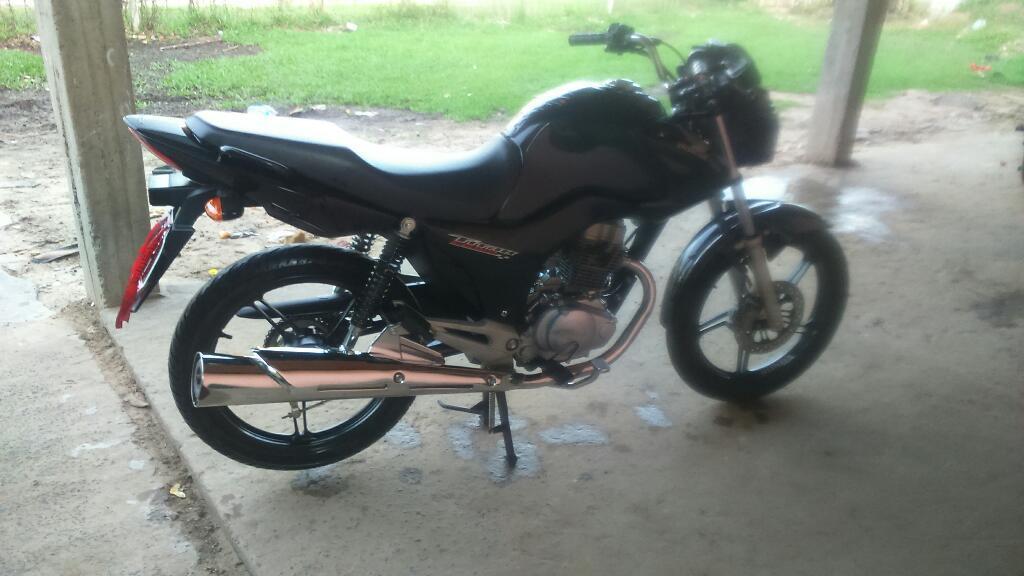 Vendo New Titan 2015. Recibo Titan 2014