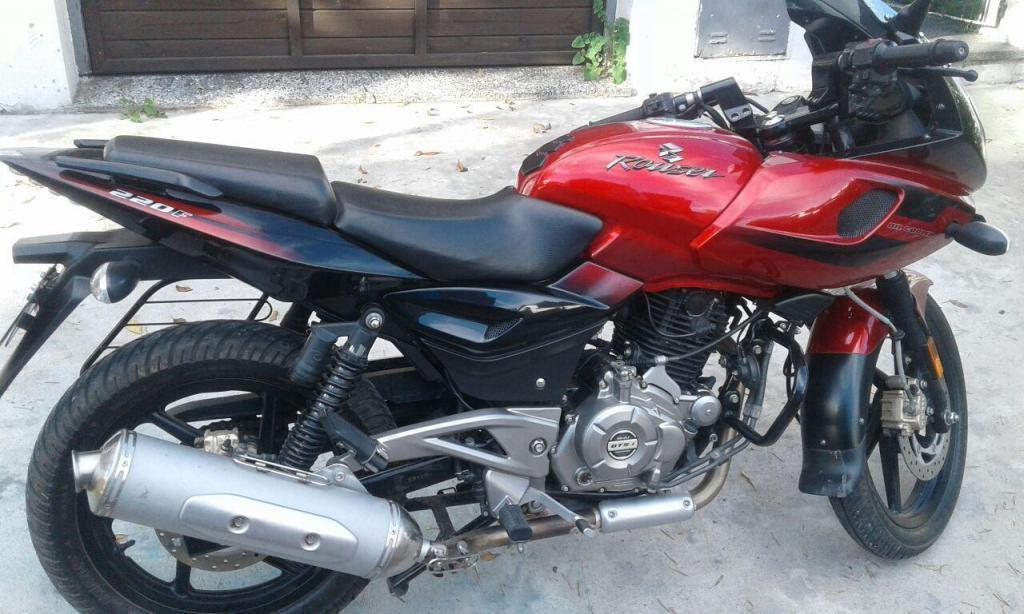 Bajaj Rouser 220 F 2014 IMPECABLE!!