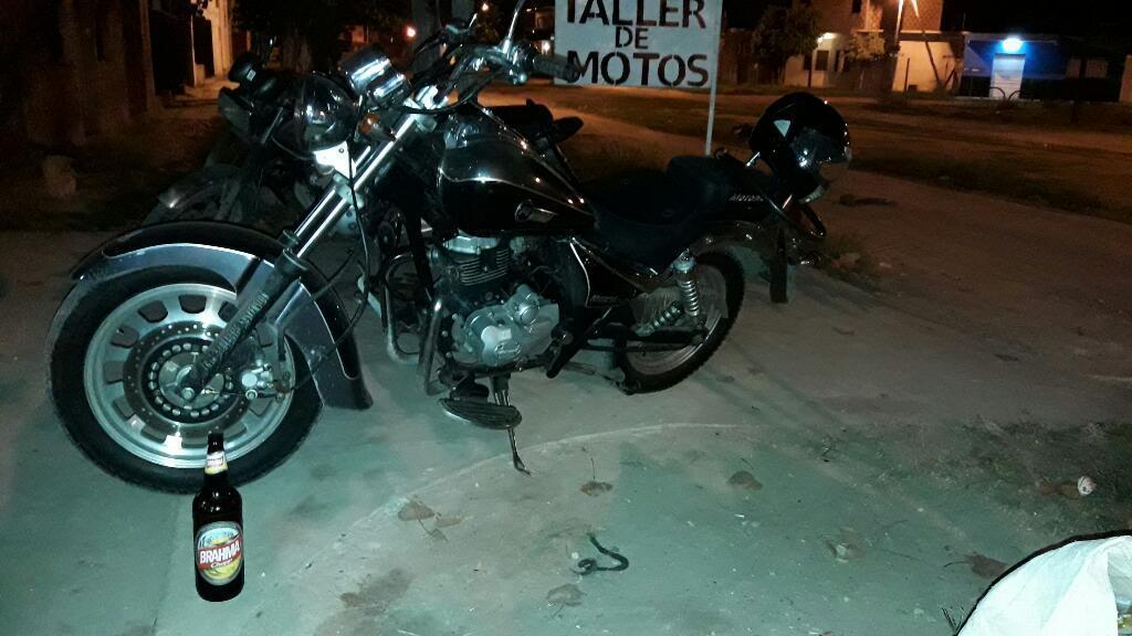 Vendo O Permuto Motomel Custom 200cc