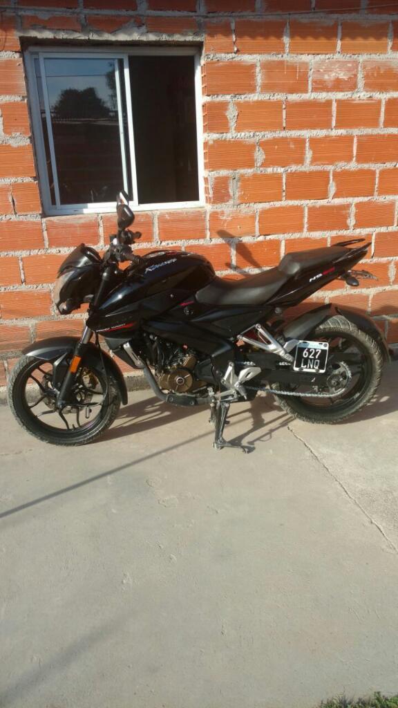 Vendo Rouser Ns200.2016