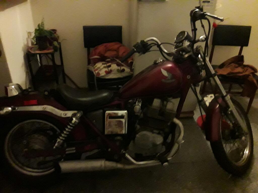 Vendo Honda Rebel 250