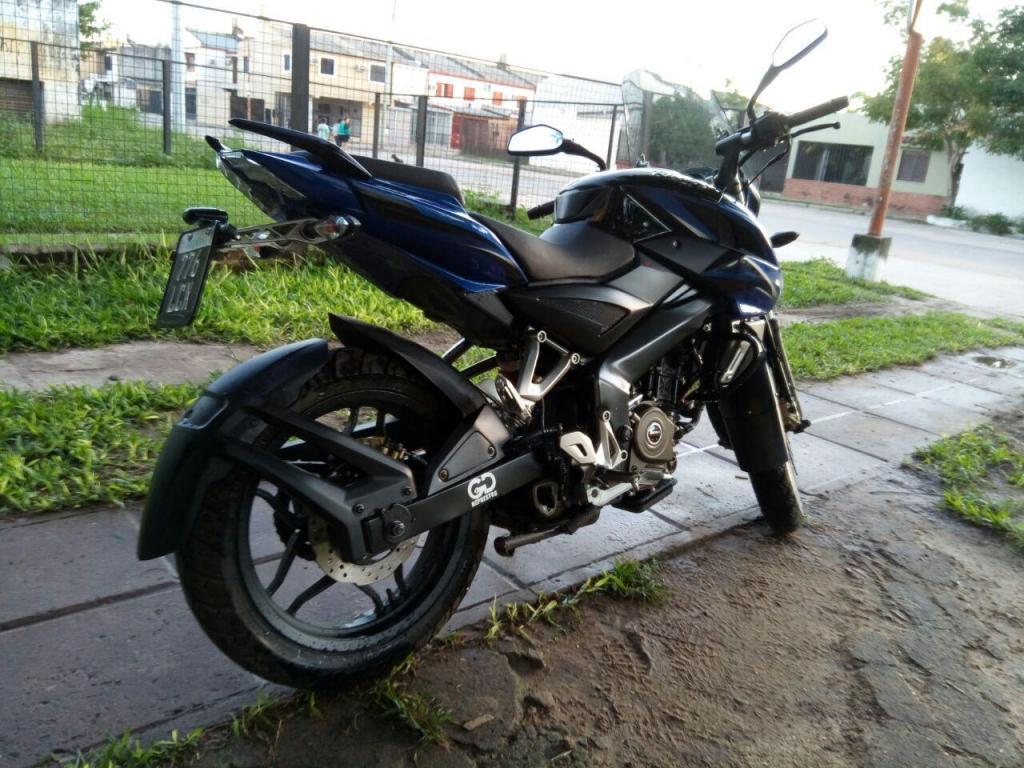 Impecable Rouser NS200