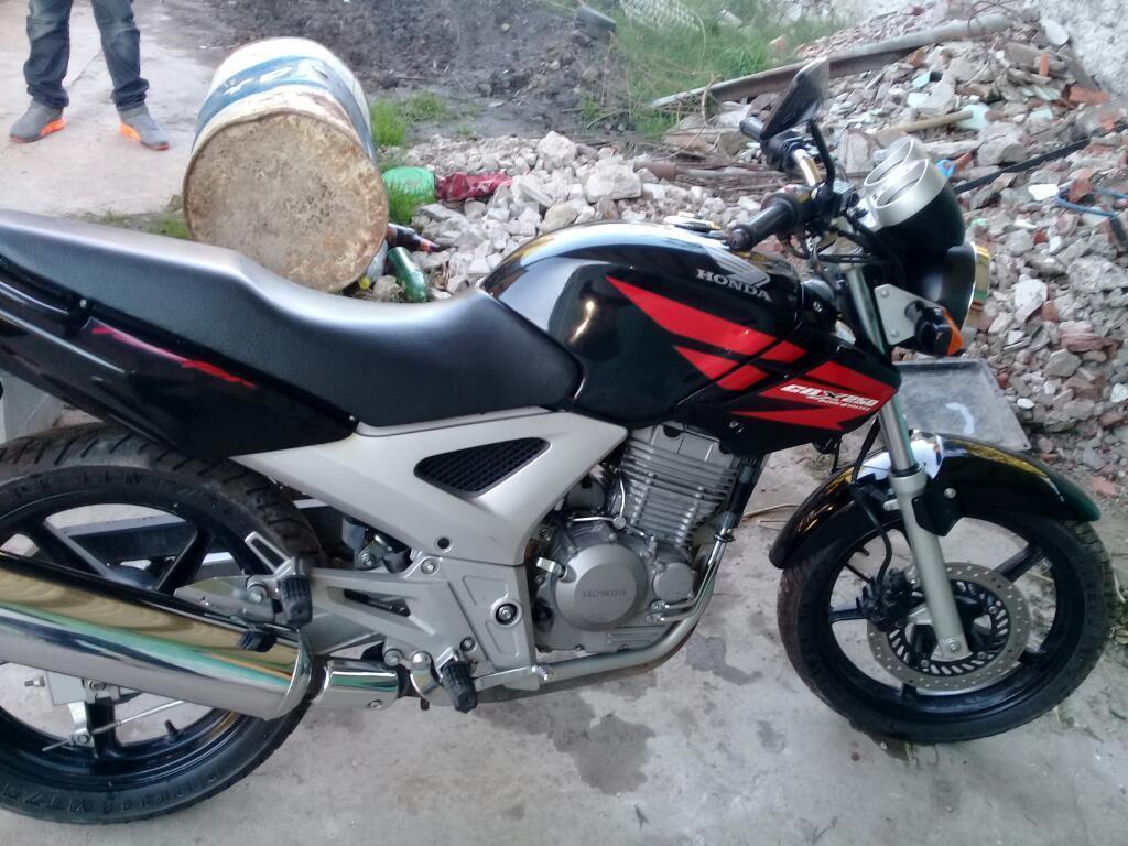 Moto Honda Twister