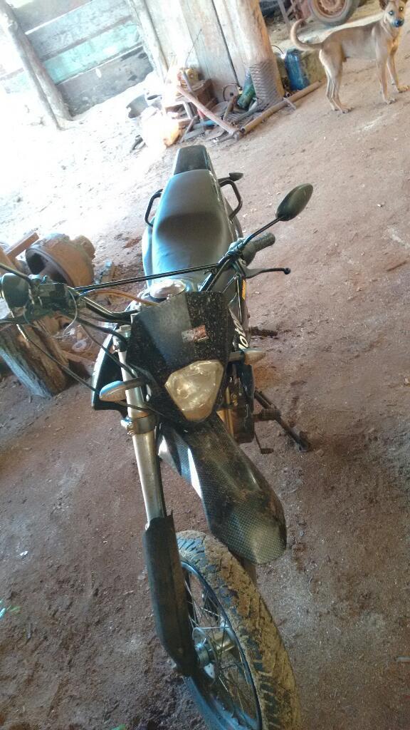 Vendo Motomel Motard