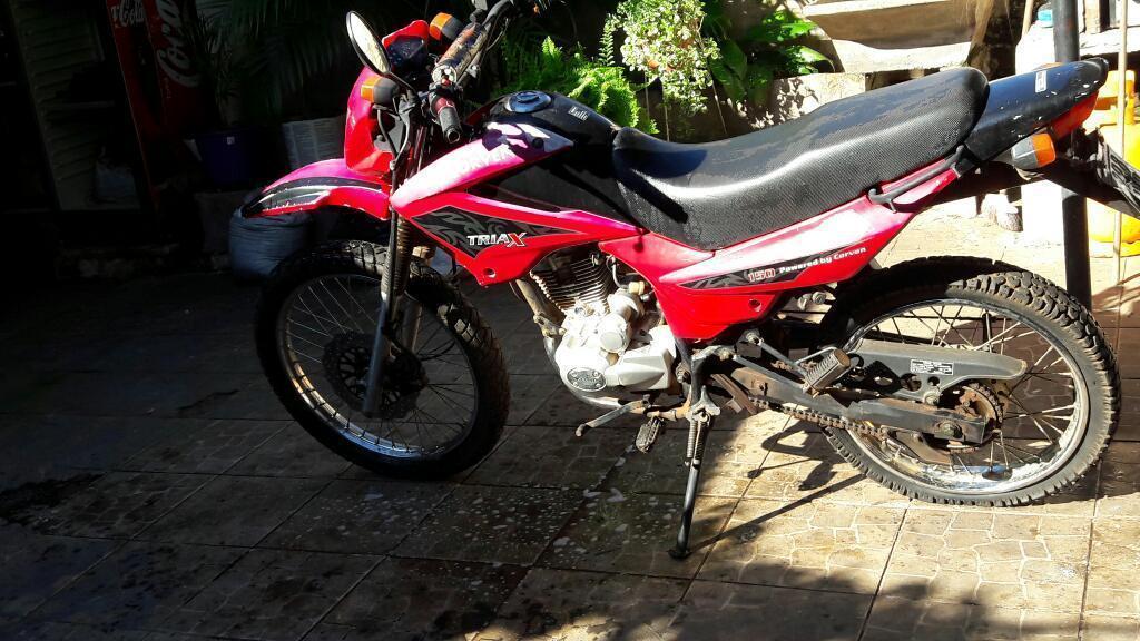 Vendo Moto Corven Triax