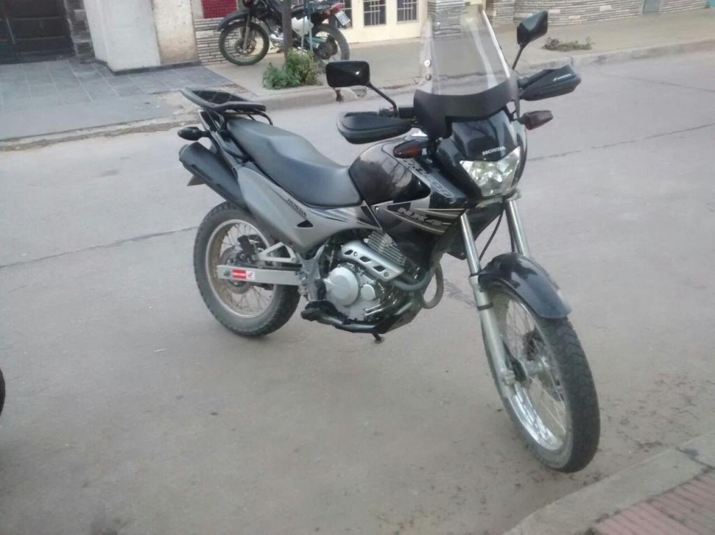 Vendo Honda Falcon modelo 2010