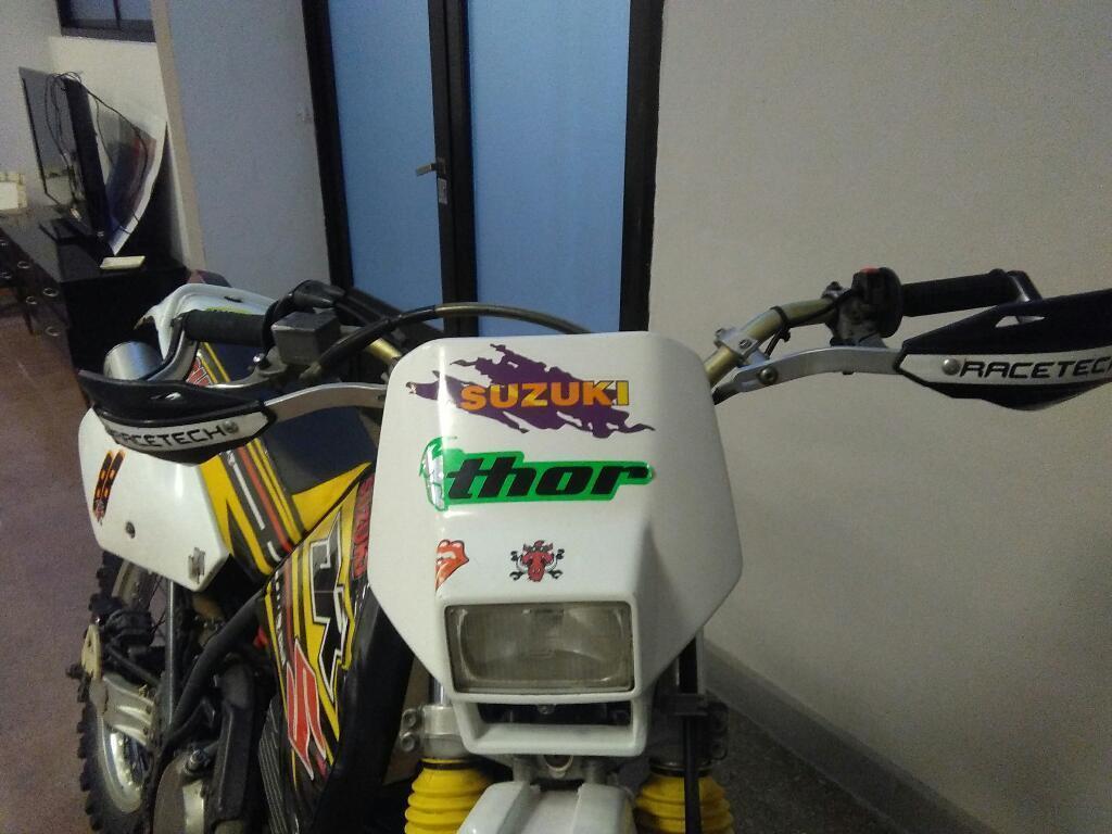 Moto Suzuki Dr 350 R