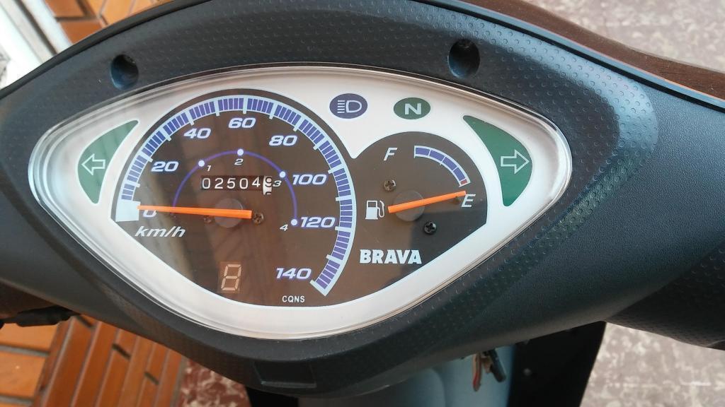 Vendo Brava Nevada 125cc full mod 2016. 2.500 km !