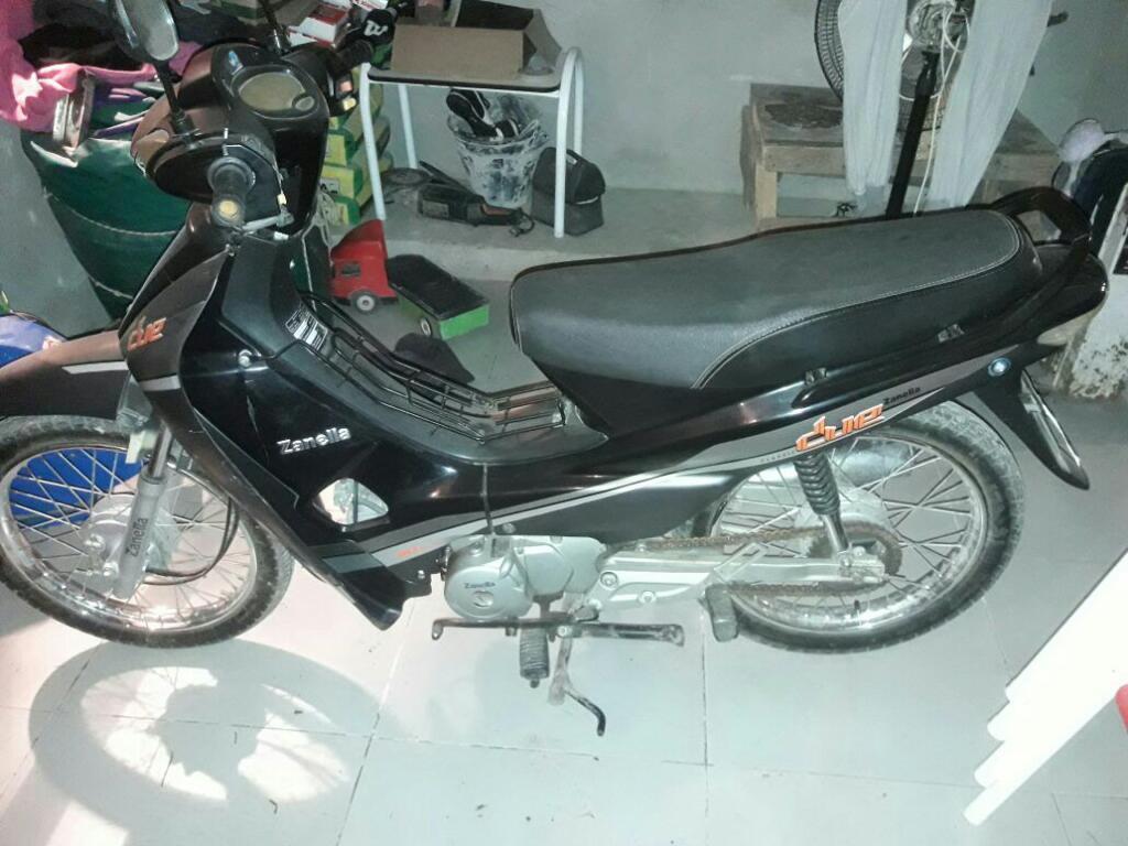 Vendo Moto 110 Un Año de Uso