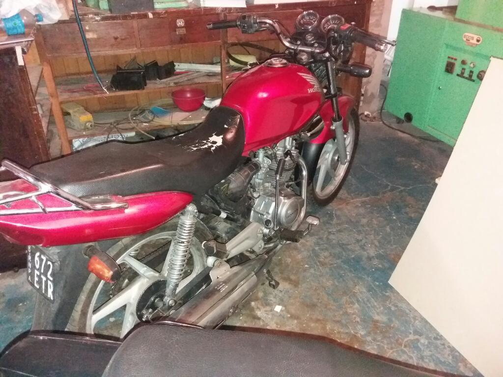 Vendo Moto Honda Storm