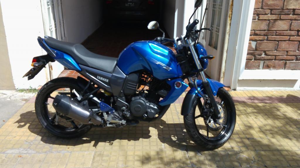 Vendo o permuto yamaha fz 16 2013