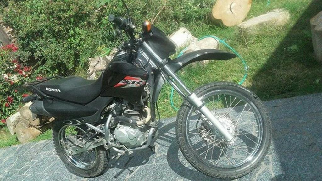 Vendo Xr 125 Modelo 2011 23000 Kilometro