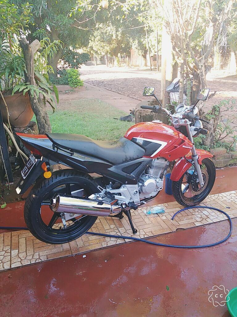 Vendo Honda Twister 2014