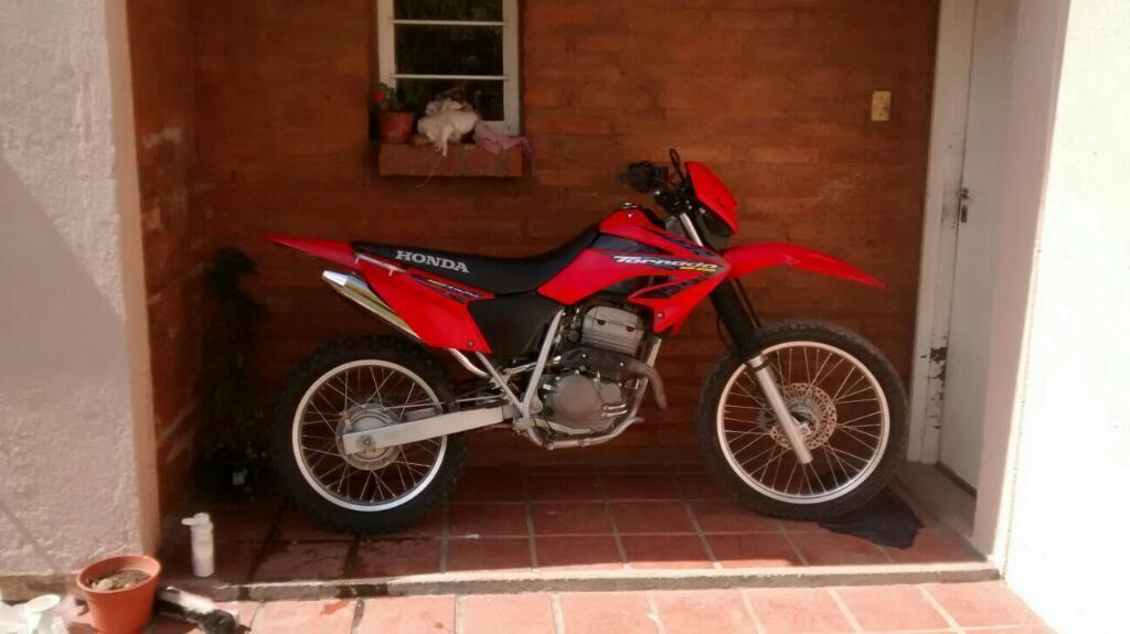 Vendo Honda Tornado 2011, 19mil Km