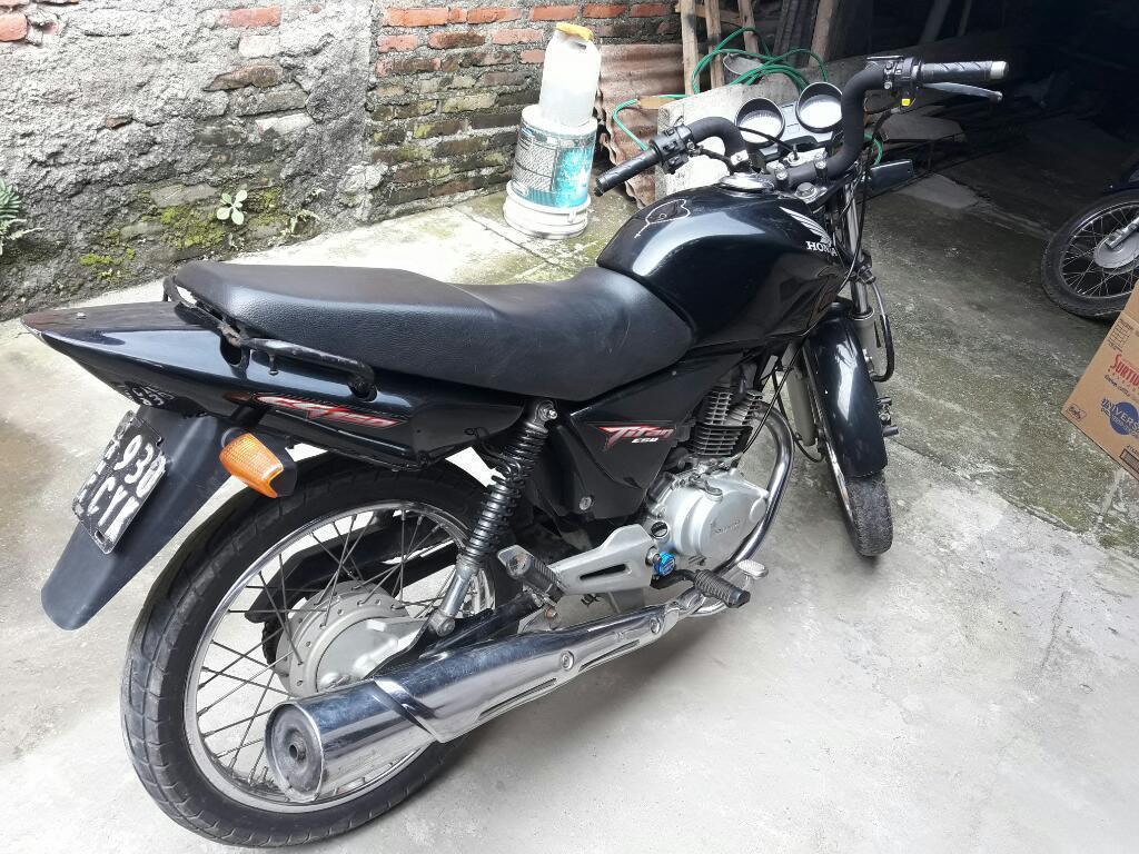 Honda Cg Titan 150 . Recibo Moto Chica