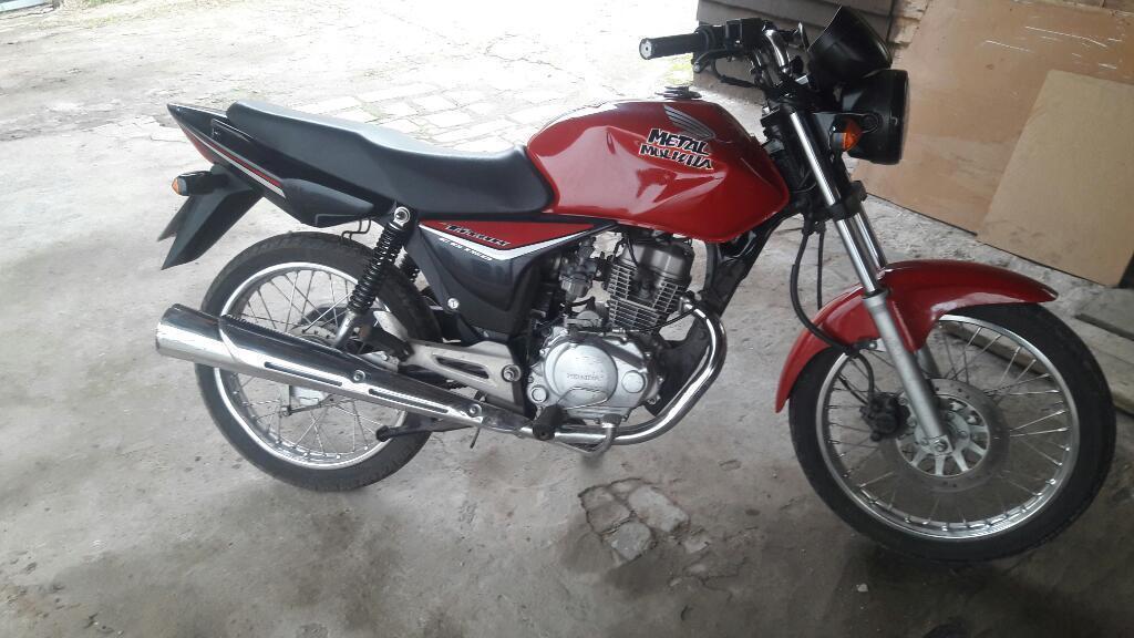 Titan 150 Modelo 2015 Muy Buena