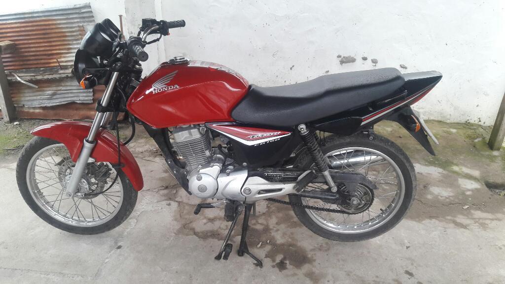 Titan 150 Modelo 2015 Muy Buena