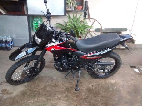 Vendo Motomel Skua 200 2015 TOMO PERMUTAS MOTO MAYOR VALOR