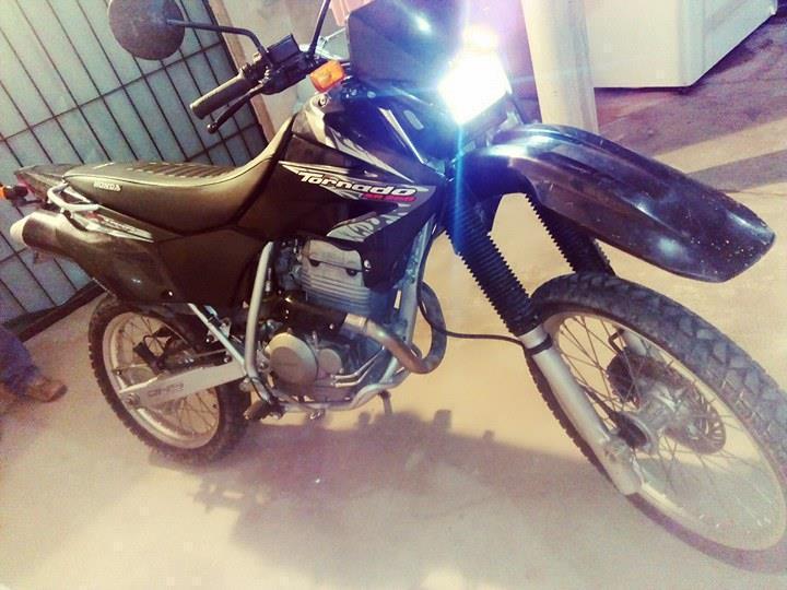 VENDO HONDA TORNADO MOD 2013 PERMUTO 65 contado