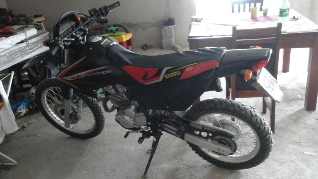 Honda Tornado 1600 Kms 2015