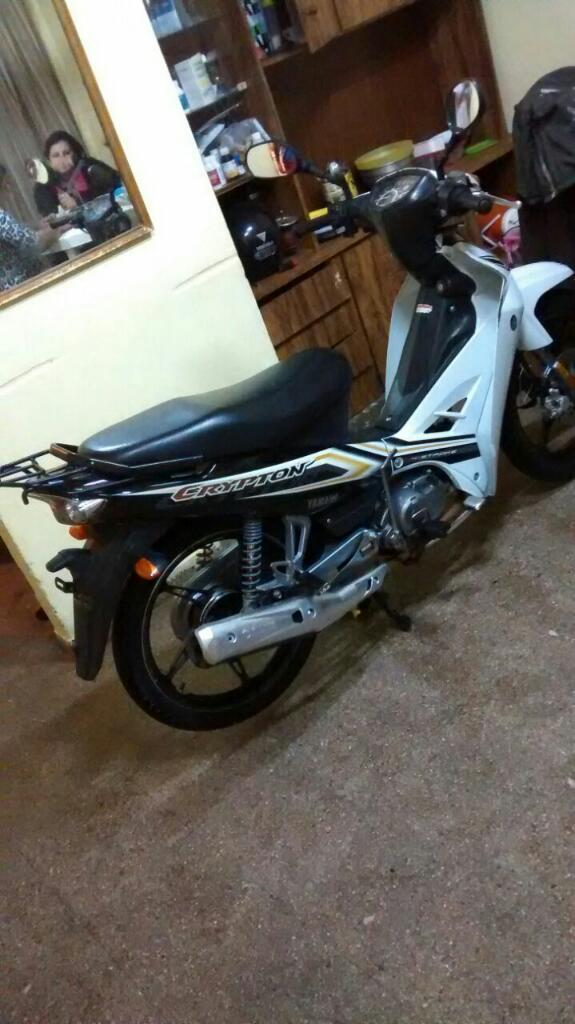 Vendo Yamaha Cripton 2015 a Tranferir